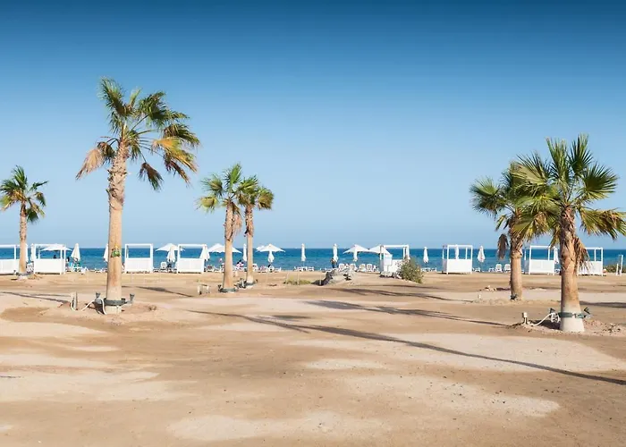 Dashing 2 Bdr Mangroovy Free Pool & Access * Hurghada