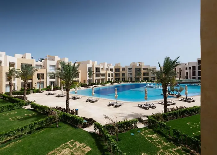 Dashing 2 Bdr Mangroovy Free Pool & Access